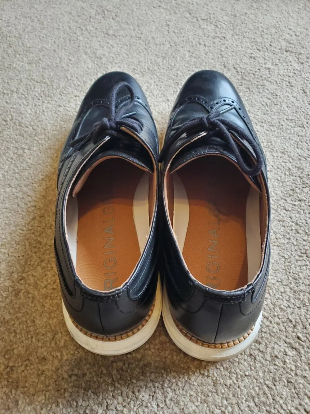 COLE HAAN Black Leather Shortwing Oxfords • White Sole • Size 10.5